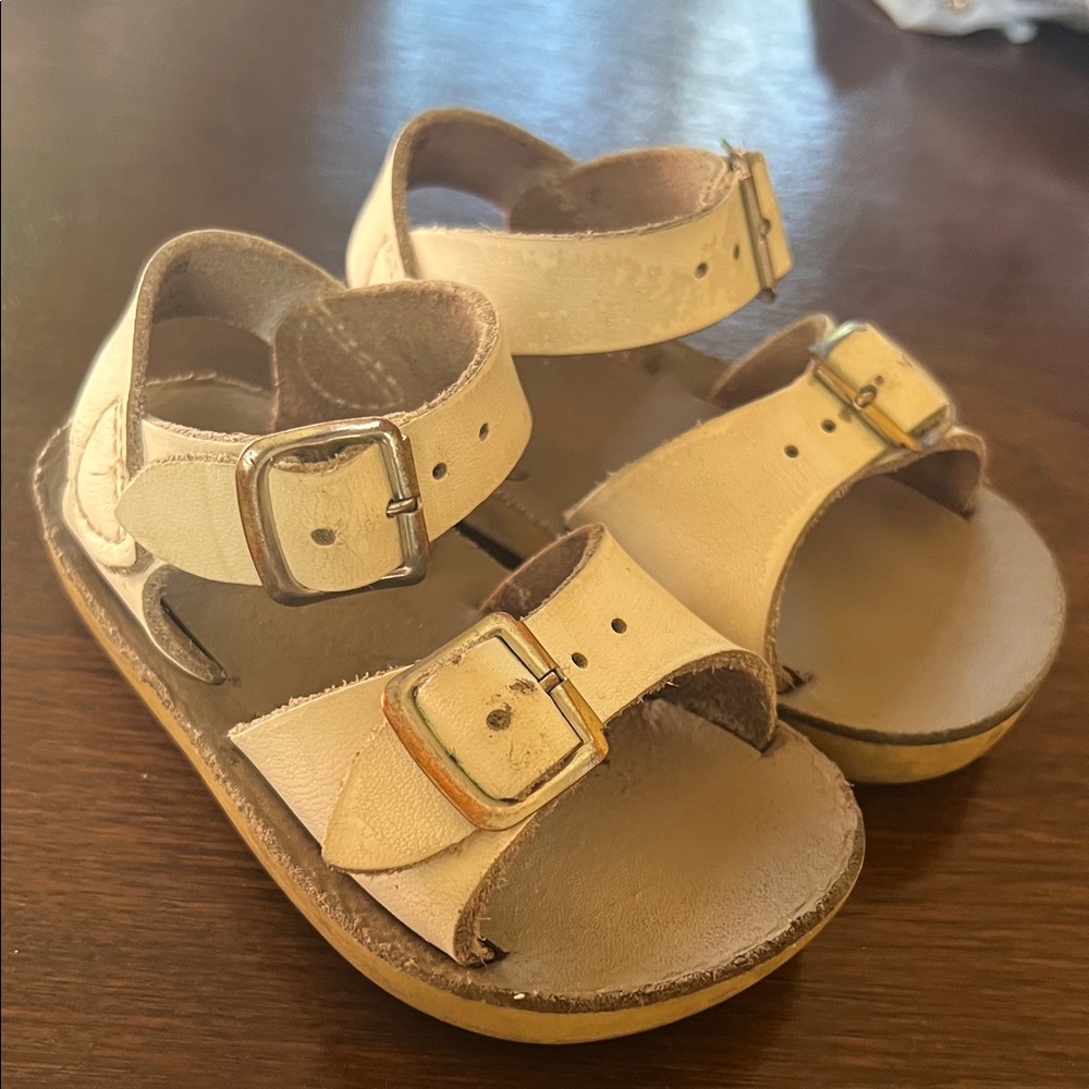 Sun San white Kids Sandals with Buckle Straps 3 - Picture 3 of 6